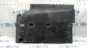 The right underbody protection of the Nissan Rogue Sport 17-22 is worn.