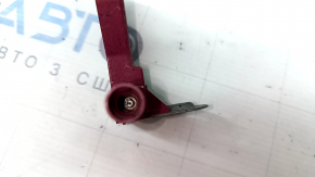 The right antenna amplifier for the Audi A6 C7 12-18 has a broken connector.