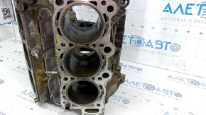 Bare cylinder block of Toyota Highlander 08-13 hybrid 3MZ-FE for boring, oil line is broken
