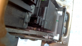 The steering column of the Audi A6 C7 12-18 with electrical adjustment is rusty.