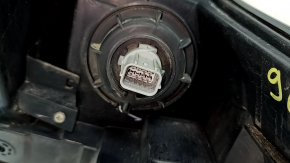 Honda CRV 20-22 left outer fender light is worn