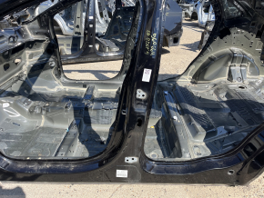 Left central body pillar Ford Edge 15-24 on the body, butt