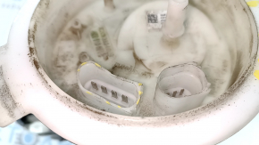 The fuel pump for the Audi A6 C7 12-18 has a broken connector.