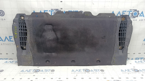 The front engine guard of the Audi A6 C7 12-18 is worn and cracked.
