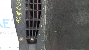 The front engine guard of the Audi A6 C7 12-18 is worn and cracked.