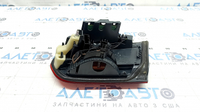 BMW 3 F30 16-18 left trunk lid inner light, light, cracks