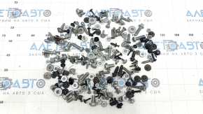 Incomplete interior hardware for Mercedes GLC 16-22