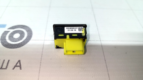 Fuel filler flap release button for BMW 3 F30 16-18