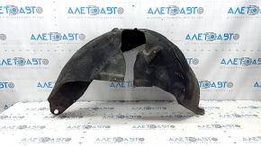 The rear right fender liner of a Honda CRV 17-22 for R18, R19 is torn along the seam.