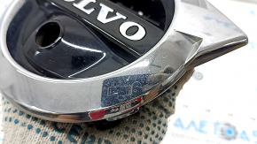 Volvo XC90 16-19 grille emblem under the camera, sand