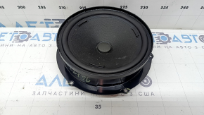 Front right door speaker for VW Tiguan 18-24 with cracks in the mountings