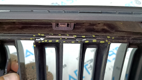 Black Volvo XC90 16-19 radiator grille, no emblem, chrome frame, under the camera, broken, missing molding, bumpers