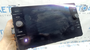 VW Tiguan 18-24 8" head unit with 8 buttons and navigation, spot