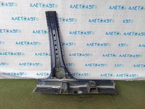 The center left body pillar of a Honda CRV 23-26 has been cut off, with a threshold.