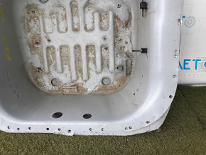 The trunk trough of the Land Rover Range Rover Velar 18-20 is drilled out