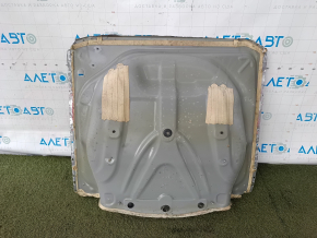 The trunk trough of the Mercedes GLA 14-20 has been drilled out.