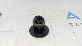 Large threshold mounting clip for Toyota Prius 50 16-22