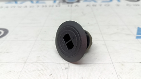 Large threshold mounting clip for Toyota Prius 50 16-22