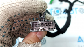 Wiring for the front left door panel trim of a Volvo XC90 16-22 for backlighting and memory