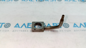 Mercedes GLC 300 20-22 engine oil injector without bolt