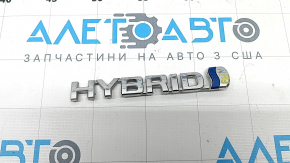 Toyota Prius V Hybrid Front Right Fender Emblem Broken Guide