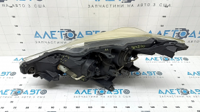 Right front headlight for Toyota Prius V 15-17, restyling, halogen, broken mounts, needs polishing