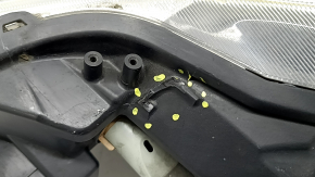 Right front headlight for Toyota Prius V 15-17, restyling, halogen, broken mounts, needs polishing