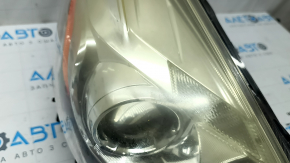 Right front headlight for Toyota Prius V 15-17, restyling, halogen, broken mounts, needs polishing