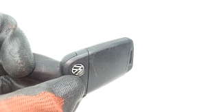 VW Tiguan 18-24 keyless entry key, 5 buttons, scratches