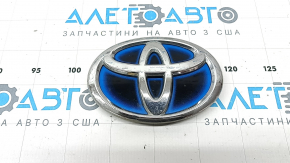 Toyota Prius V 12-17 front bumper emblem badge broken guide