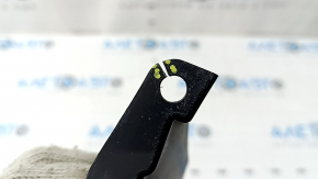 Right front bumper cap for Toyota Prius V 15-17, rest for turn signal, structure, crack in mount