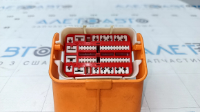 Volvo XC90 underhood fuse box connector 16-26 female