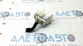 Volvo XC90 underhood fuse box connector 16-26 male