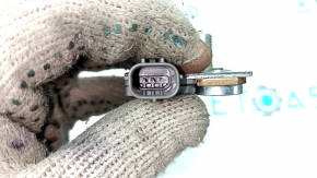 Strain gauge sensor for the front right passenger seat of a Toyota Prius V 12-17 without runners