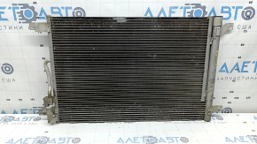 The air conditioning radiator condenser of the VW Tiguan 18-24 Keihin is dented, bent, and the honeycombs are falling out.
