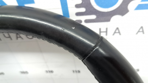 The steering wheel is bare, Chevrolet Volt 16-19, black leather, with buttons, paddle shifters, and heating. The coating is peeling, there are scratches, and scuffs.