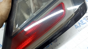Chevrolet Volt 16-19 right headlight scratches