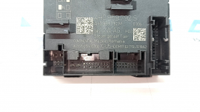 The front right door computer of the Porsche Macan 15-26 has a broken mount.