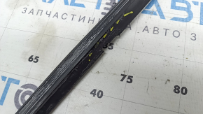 Front right window seal for Porsche Macan 15-26 with molding, matte black, torn