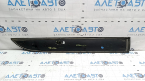 Lower front left door trim for Porsche Macan 15-21, structure, broken fastening, bumps