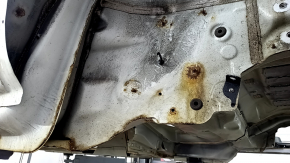 Quarter wing rear left Volvo XC90 16-26 on the body, white, dents, corrosion