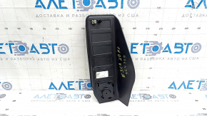 Ford Escape MK4 2020 Foot Rest - Black, Scratched
