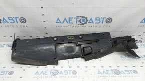 Chevrolet Volt 16's upper radiator deflector - fragment broken off