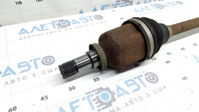 The front right half shaft of a Chevrolet Volt 16-19 is thin and rusty.