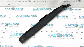 Left Audi A6 C8 19-24 fender door seal crack