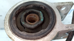 Lower front left control arm Chevrolet Volt 16 - microcracks, rusty