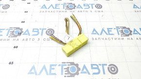 Toyota Prius V 14-16 SRS airbag computer module chip
