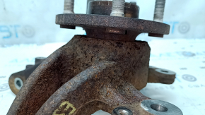 The front left axle with hub for a Ford Escape MK4 20-26 AWD is rusty; the hub needs replacing.