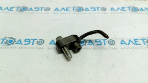 Mazda 3 19-26 2.5 liter engine oil injector with bolt