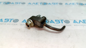 Mazda 3 19-26 2.5 liter engine oil injector with bolt